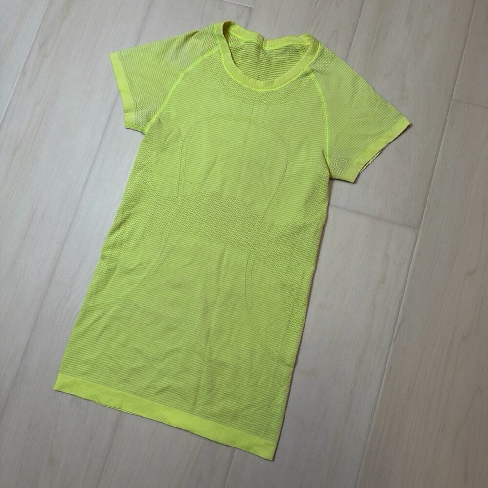 Lululemon Swiftly Tech Short Sleeve Shirt